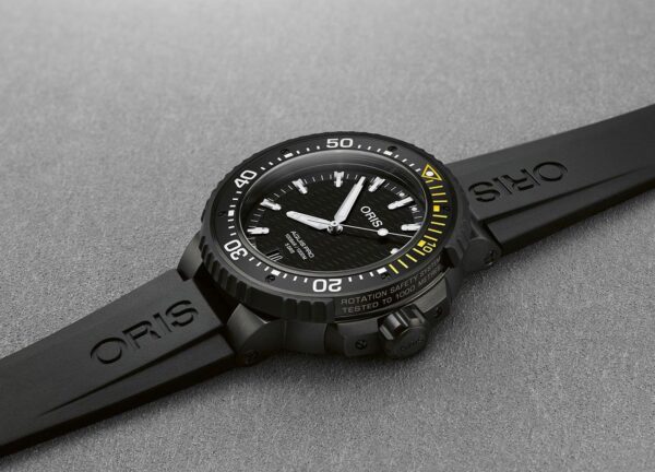 ORIS Aquis Pro Date Calibre 400