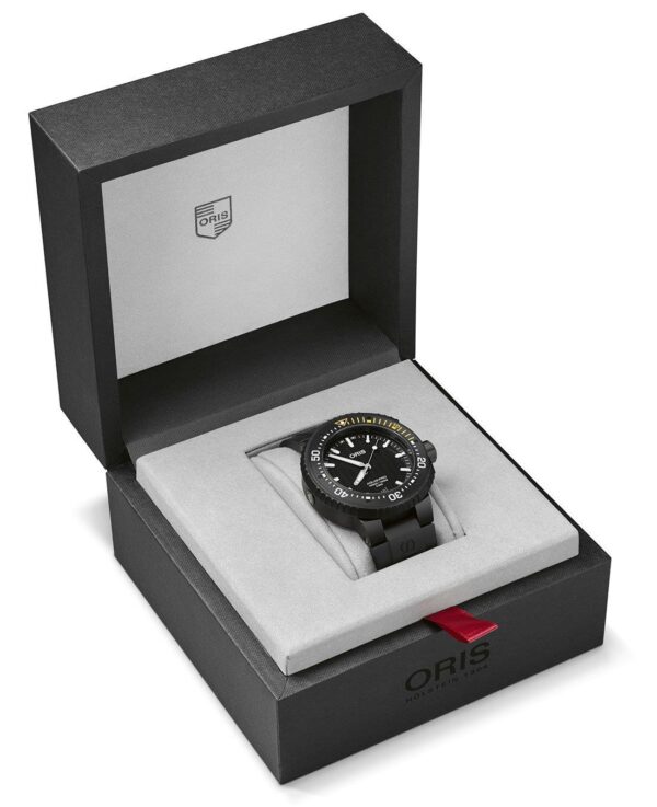 ORIS Aquis Pro Date Calibre 400