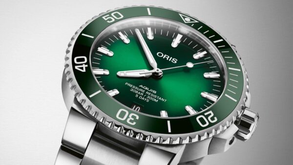 Oris Aquis Date Calibre 400 Automatic