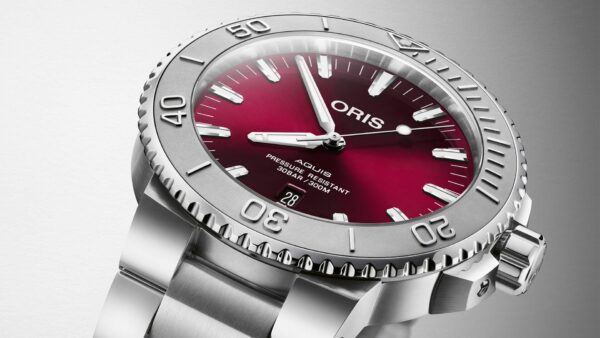 Oris Aquis Date Cherry 43.5mm Automatic Watch